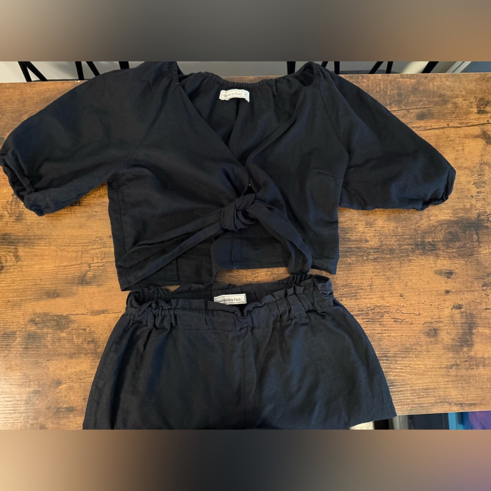 Abercrombie & Fitch Black Two-Piece Set